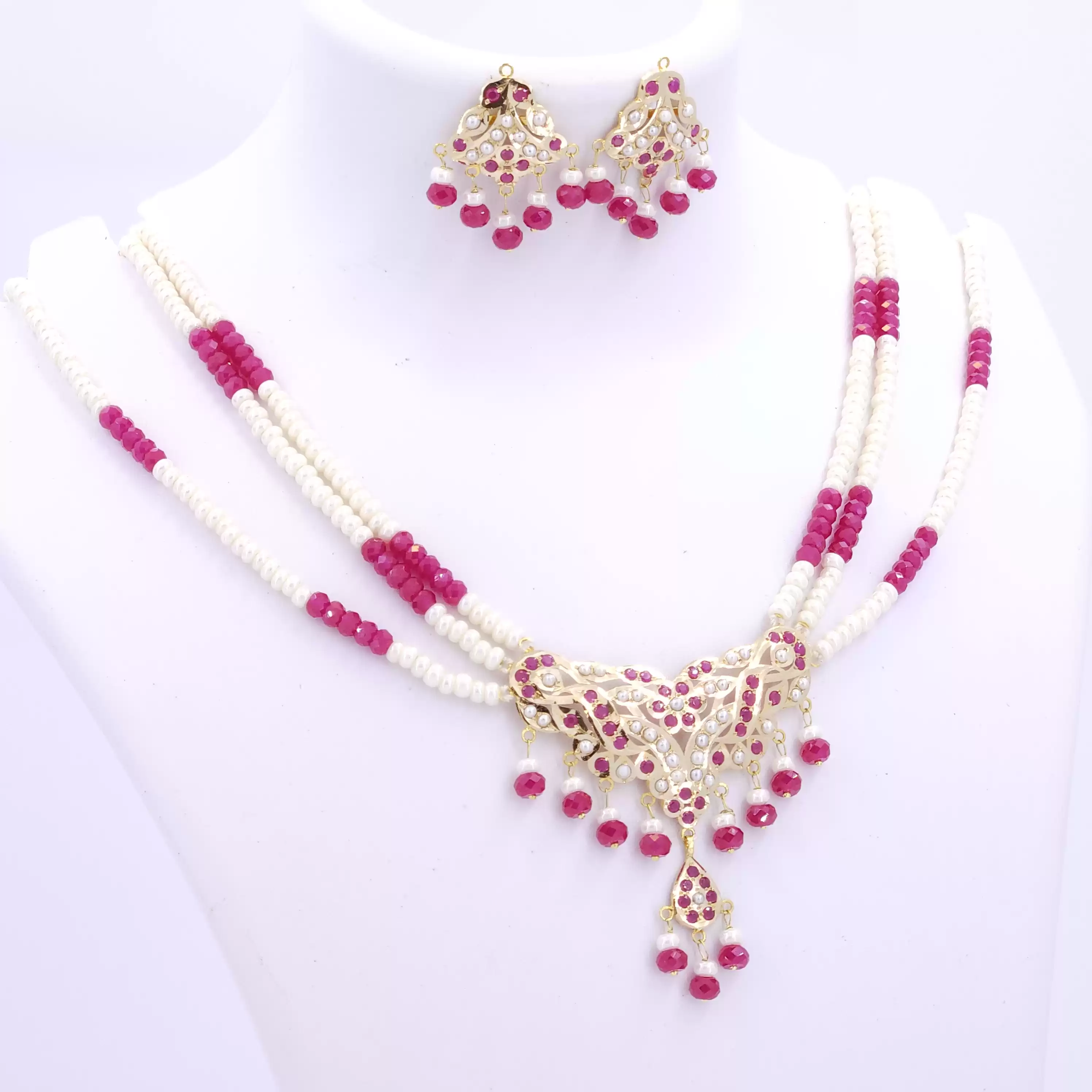 Mishrika Adorn